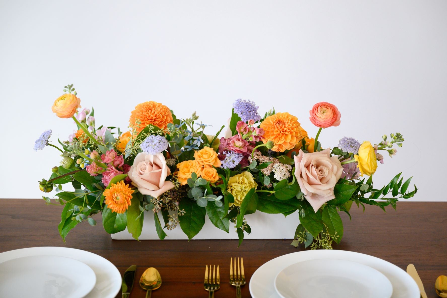 Long and Low Centerpiece – The-Flower-Bar-Bozeman