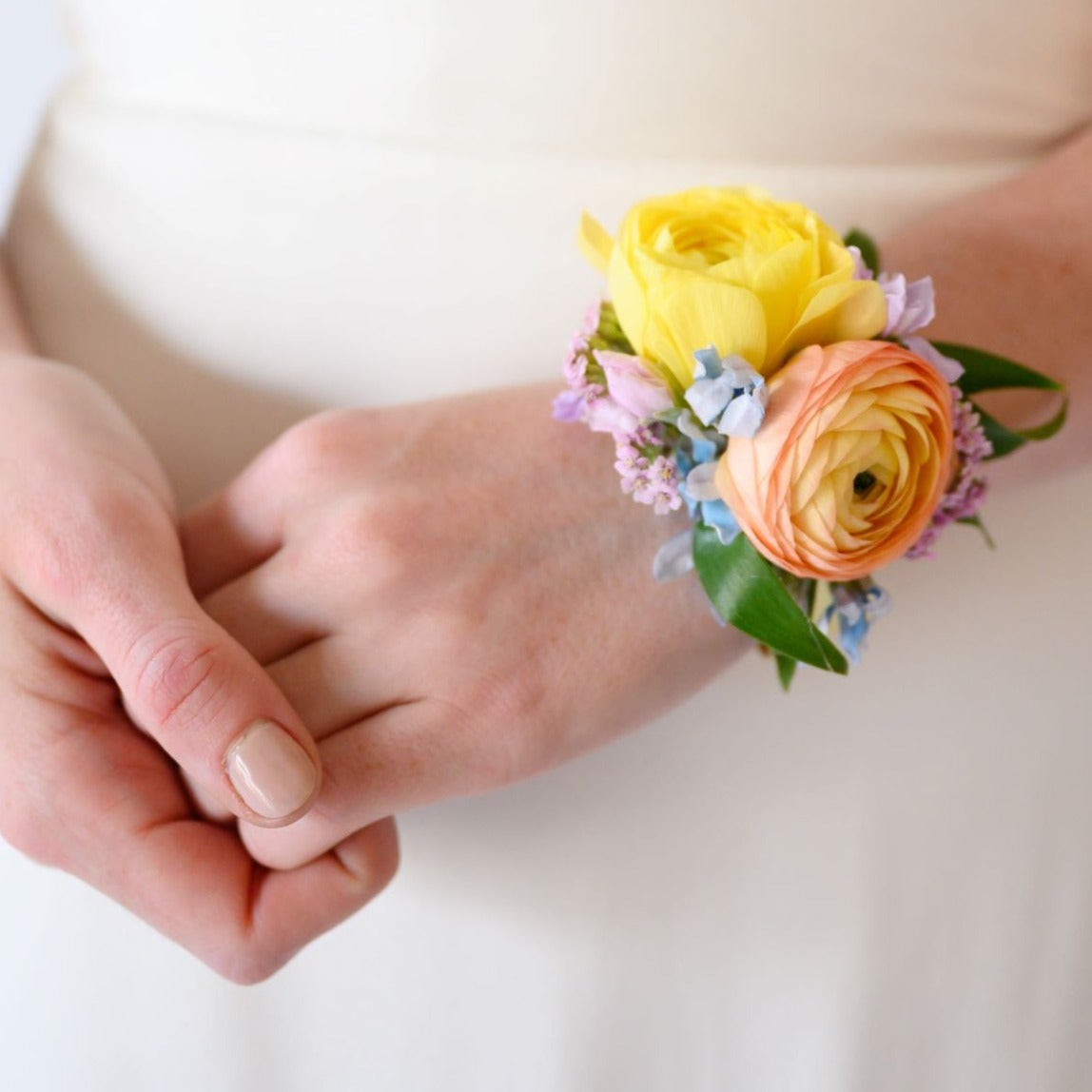 Discount sale wrist corsages